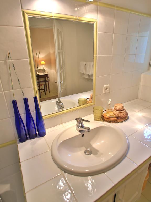 Domaine La Carraire Bed and Breakfast Lauris Rum bild